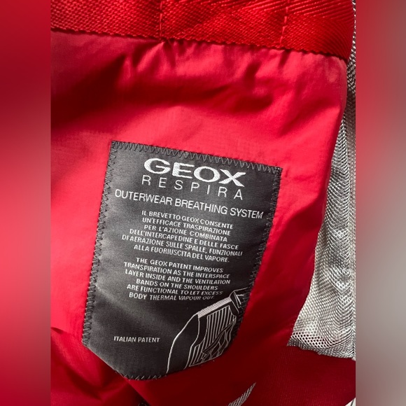 Geox Respira Performing Lightweight Jacket - Picture 10 of 13
